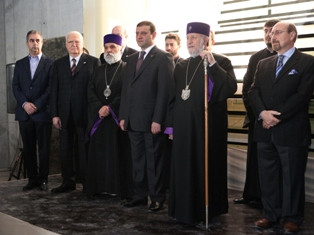 Քաղաքապետ Տարոն Մարգարյանը ծանոթացել է ՀԲԸՄ-ի երեւանյան կենտրոնի շինարարական աշխ