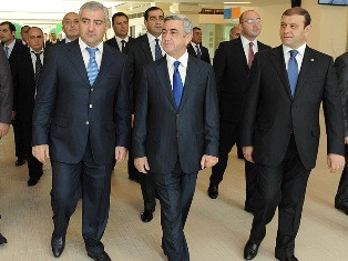 Նախագահը մասնակցել է «Դալմա Գարդեն մոլ»-ի բացման արարողությանը (ֆոտո)