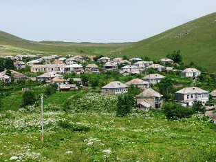 Լոռիի գյուղերից բնակիչները հեռանում են նաեւ դպրոցի ու մանկապարտեզի բացակայության