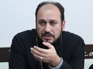 Նոր աղանդավորական կազմակերպություն է ստեղծվել, որտեղ ներգրավված են նաեւ երգիչ-