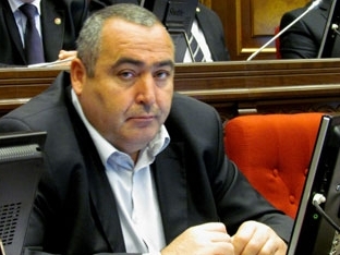 Դուք ինձ ֆեոդալ զգո՞ւմ եք. Գեներալ Մանվելի պատգամավոր եղբորորդի