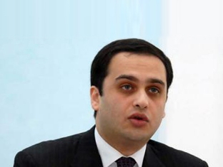 Վիկտոր Սողոմանյանը հերքել է լուրերը, թե Սերժ Սարգսյանն ու Ռոբերտ Քոչարյանը հանդի