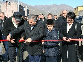 Վանաձորում լուսավորվել են ծայրամասային թաղամասերի փողոցներ