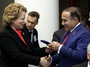 Հովիկ Աբրահամյանը պարգեւատրվեց ԱՊՀ ՄԽՎ ոսկե մեդալով