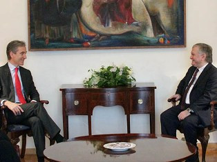 Armenian and Moldovan FMs meet