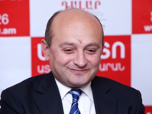 Ստեփան Սաֆարյանի համար սատանիստները նախընտրելի են Հանրապետականի «զնաչոկով» սեւազ