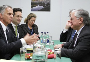 Armenian Foreign Minister meets with Spanish, Italian and Swiss colleagues in Du
