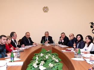 ՀԿ-ների հետ քննարկել են առողջապահության խնդիրները