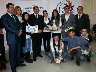 «Երեւանի գավաթ» համադպրոցական ինտելեկտուալ մրցույթ-փառատոնում հաղթել է Նոր Նորքի