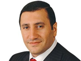 Ես չեմ հաշվում, թե ինչքան եմ ծախսում, հաշվում եմ՝ ինչքան եմ աշխատում. Տիգրան Արզ