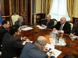 Նախագահը խորհրդակցության է հրավիրել ԿԳ նախարարին եւ ռեկտորներին