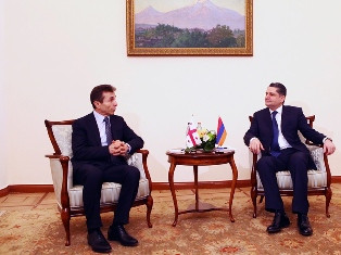 Տիգրան Սարգսյանը եւ Բիձինա Իվանիշվիլին քննարկել են հարցերի լայն շրջանակ