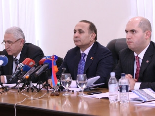 Տնտեսագիտական համալսարանում խորհրդի նիստ էր