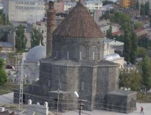 Թուրք պաշտոնյան խոստովանել է, որ Կարսի Առաքելոց եկեղեցին 4 անգամ մզկիթի են վերած