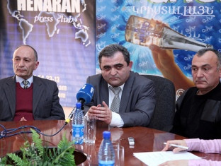 Հայաստանում ապրող հույներին կոչ են անում սատարել Սերժ Սարգսյանին