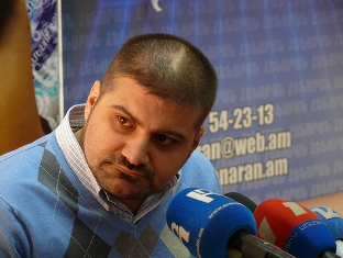 Թողած մեր հիմնական գործառույթը, փորձում ենք քաղաքական օրակարգ ստեղծել. Արման Բաբ
