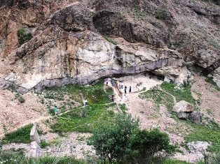 «Օձի պորտ» կոչվող սրբավայրի մոտ առկա է քարաթափման վտանգ
