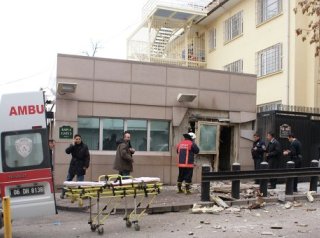 Անկարայի դեսպանատան մոտ իրեն պայթեցրած մահապարտն ավելի վաղ քաղաքական ապաստան էր