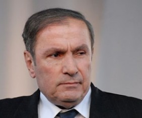 «Հայկական ժամանակ». Լեւոն Տեր-Պետրոսյանն այցելել է Ստեփան Դեմիրճյանի տուն