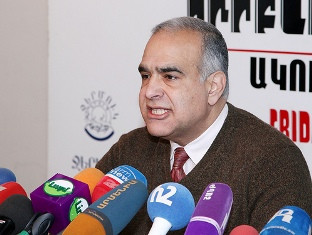 Րաֆֆի Հովհաննիսյան. Գործող նախագահի օրոք Հայաստանը կորցրեց 200 հազար մարդու