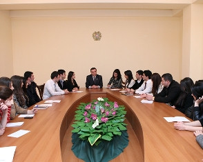 ԱԺ արտաքին հարաբերությունների հանձնաժողովի նախագահը հանդիպել է ապագա դիվանագետնե