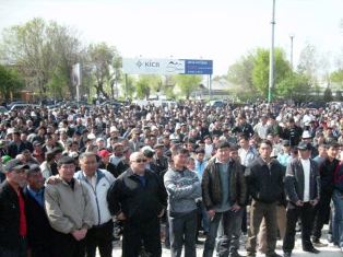 В Кыргызстане вновь взбунтовались из-за самого большого золотого рудника