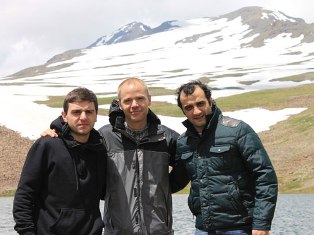 Swiss conductor climbs Mount Aragats