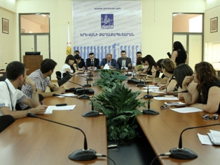 Հուլիսի 1-ից Երեւանում կգործի վճարովի ավտոկայանատեղիներ կազմակերպելու նոր ընթաց