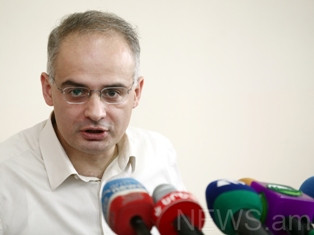 Իշխանության ներսում սկսվել է քավության նոխազների փնտրտուք. Լեւոն Զուրաբյան