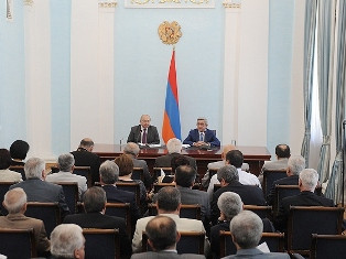 Սերժ Սարգսյանը՝ Հանրային խորհրդի մասին. Որեւէ լավ գործ առանց պարսավանքի չի մնում