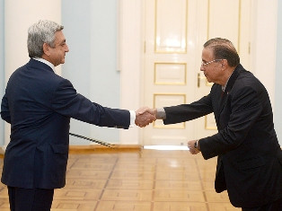 Brazil’s new ambassador hands credentials to Armenia’s President (PHOTO)