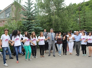 Ուծացման դեմ պայքարի գլխավոր զենքը մայրենիի ուսուցումն է. ավարտվեց «Արի Տուն» ծր