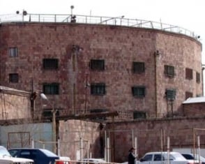 «Իրատես de facto». «Նուբարաշեն» ՔԿՀ-ում բարքերն անտանելի են դառնում