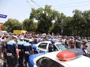 4 ակտիվիստներ բերման են ենթարկվել՝ հարուցված քրեական գործի շրջանակներում. Ոստիկա