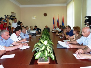 Թեժ քննարկում Վանաձորում. Մարդիկ միշտ անտառը կհրկիզեն, քանի որ անտառն այրողի անո