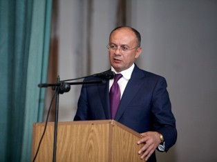 Սեյրան Օհանյանն այցելել է սահմանագոտի. «Բանակում դրական միտումներ են արձանագրվել