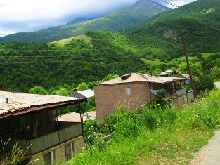 Շուրջ մեկ տարի առաջ նշանադրության օրը Լիճք գյուղում փեսացուին կորցրած աղջիկը նոր