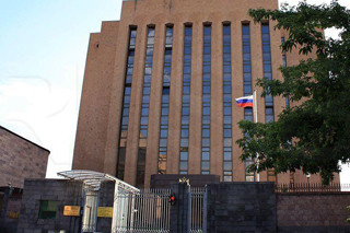 Ռուսաստանի դեսպանատունը հերքում է Հայաստանի ոստիկանությանը