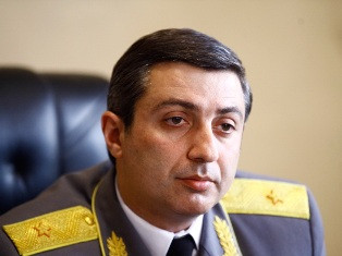 «Ժողովուրդ». Օստապ Բենդերը կխոստովաներ, որ զիջում է ԴԱՀԿ ծառայության պետ Միհրան