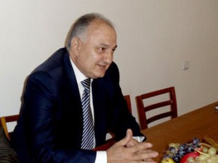 Արա Դոլունցը աշխատանքից ազատման դիմում է գրել. Սյունիքի մարզպետարանը հաստատում է