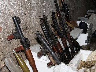 Զինամթերքը գտան խորդանոցում