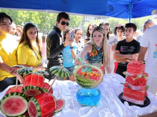 Կարապի լճի մոտ կայացավ «Ձմերուկային հրավառությունը»