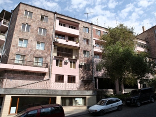Մայրաքաղաքում ավարտվել են շենքերի արտաքին մաքրման եւ բարեկարգման աշխատանքները