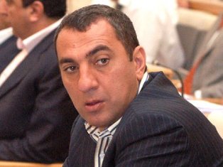 Արսեն Արշակյանի կարգադրությամբ` տուգանվել են Սամվել Ալեքսանյանին սպասարկող «գոլդ