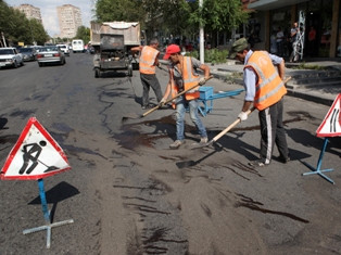 Ավարտին են մոտենում փողոցների ճաքալցման աշխատանքները
