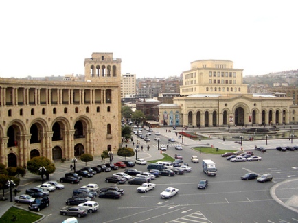 Վիճաբանություն ու ծեծ Հանրապետության հրապարակում