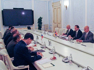 Հայաստանի եւ Ռուսաստանի պաշտպանության փոխնախարարները քննարկել են ռազմատեխնիկական