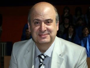 Հայերենը վտանգված է, որը գալիս է մեր տնաբույծ քաղքենիներից. Դավիթ Գյուրջինյան