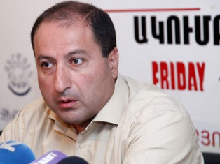 Հայկ Ալումյանը լրատվամիջոցներից է իմացել Սուրիկ Խաչատրյանի որդու ու թիկնապահի նկ