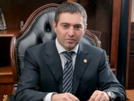 Պատգամավոր փեսան ոստիկանապետ աներոջ տարեդարձին չի գնա